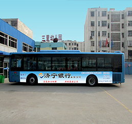 泰安公交车广告